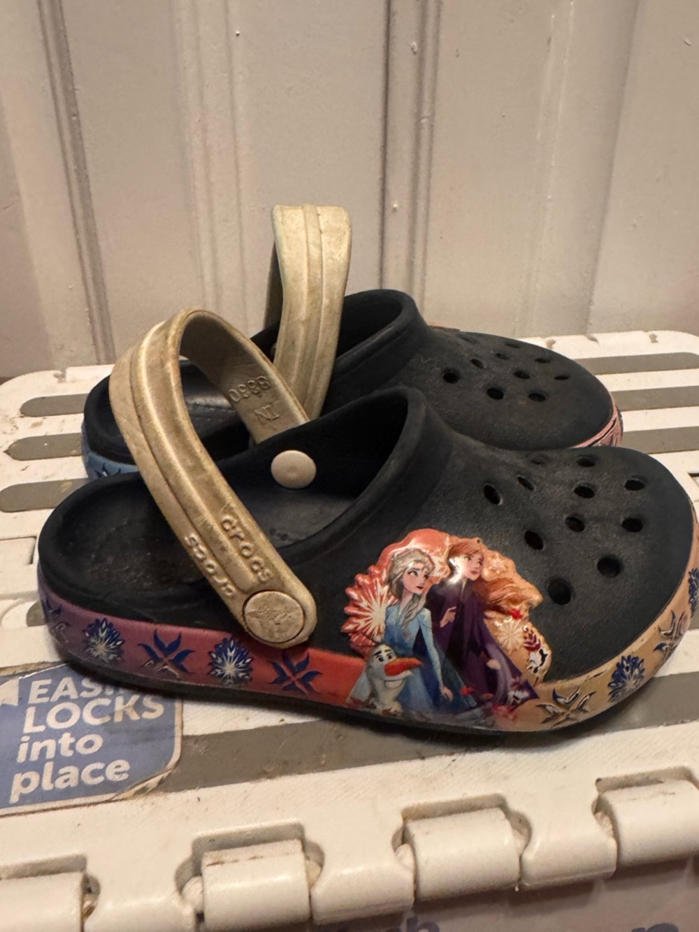Crocs Frozen Disney Toddler size 7